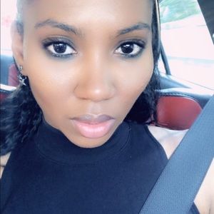 Meet your Posher, Esther